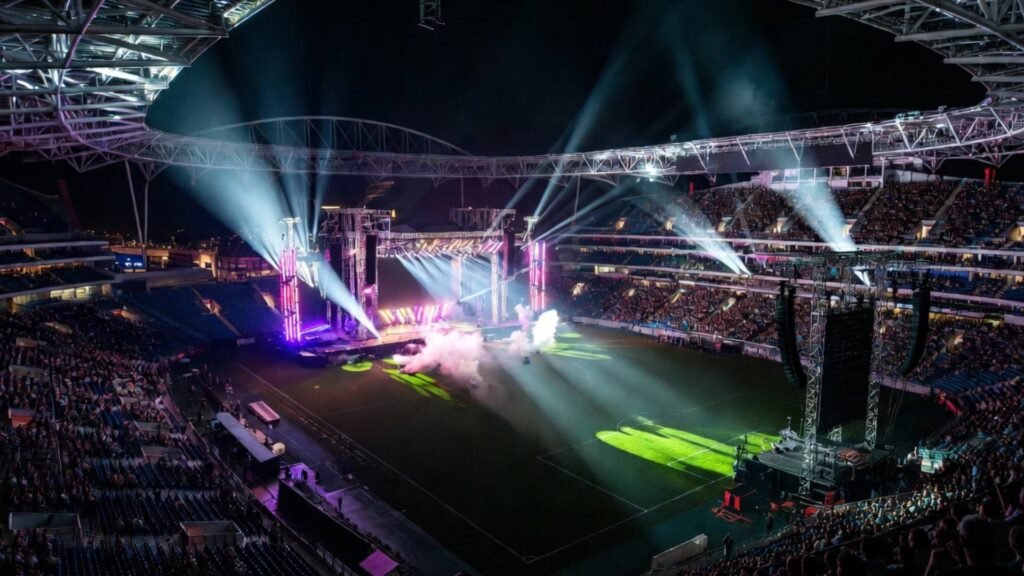 Scénographie lumineuse déployée dans un stade